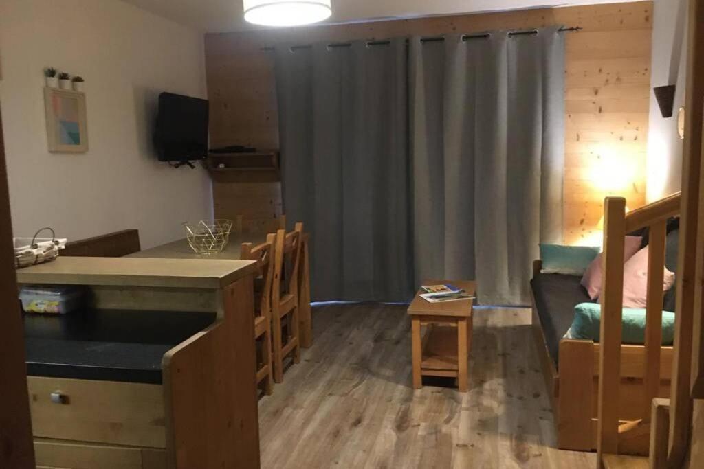Apt 2 Chambres En Duplex Chalet Des Rennes Vars 2000M Piscine Interieure Et Exterieure ภายนอก รูปภาพ
